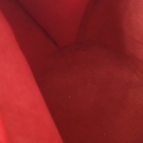 Louis Vuitton Cluny Red Epi Leather Shoulder Bag - Picture 11 of 16